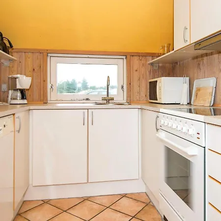 Four-bedroom In 9 Holiday home *