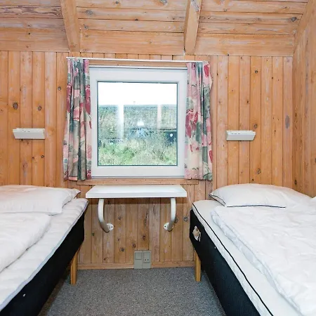 Four-bedroom In 9 Holiday home *